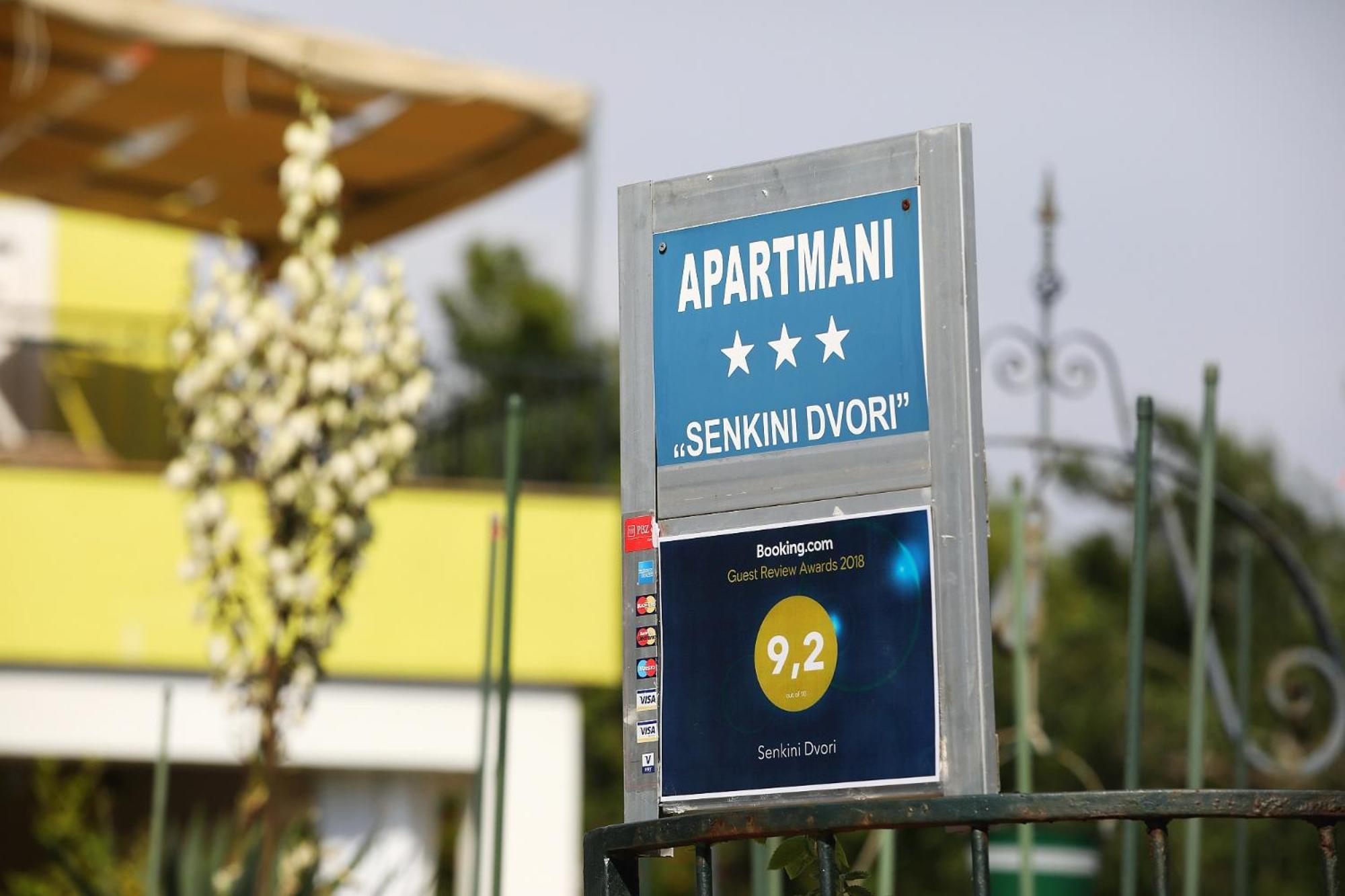 Apartament Senkini Dvori Sutomiscica Zewnętrze zdjęcie