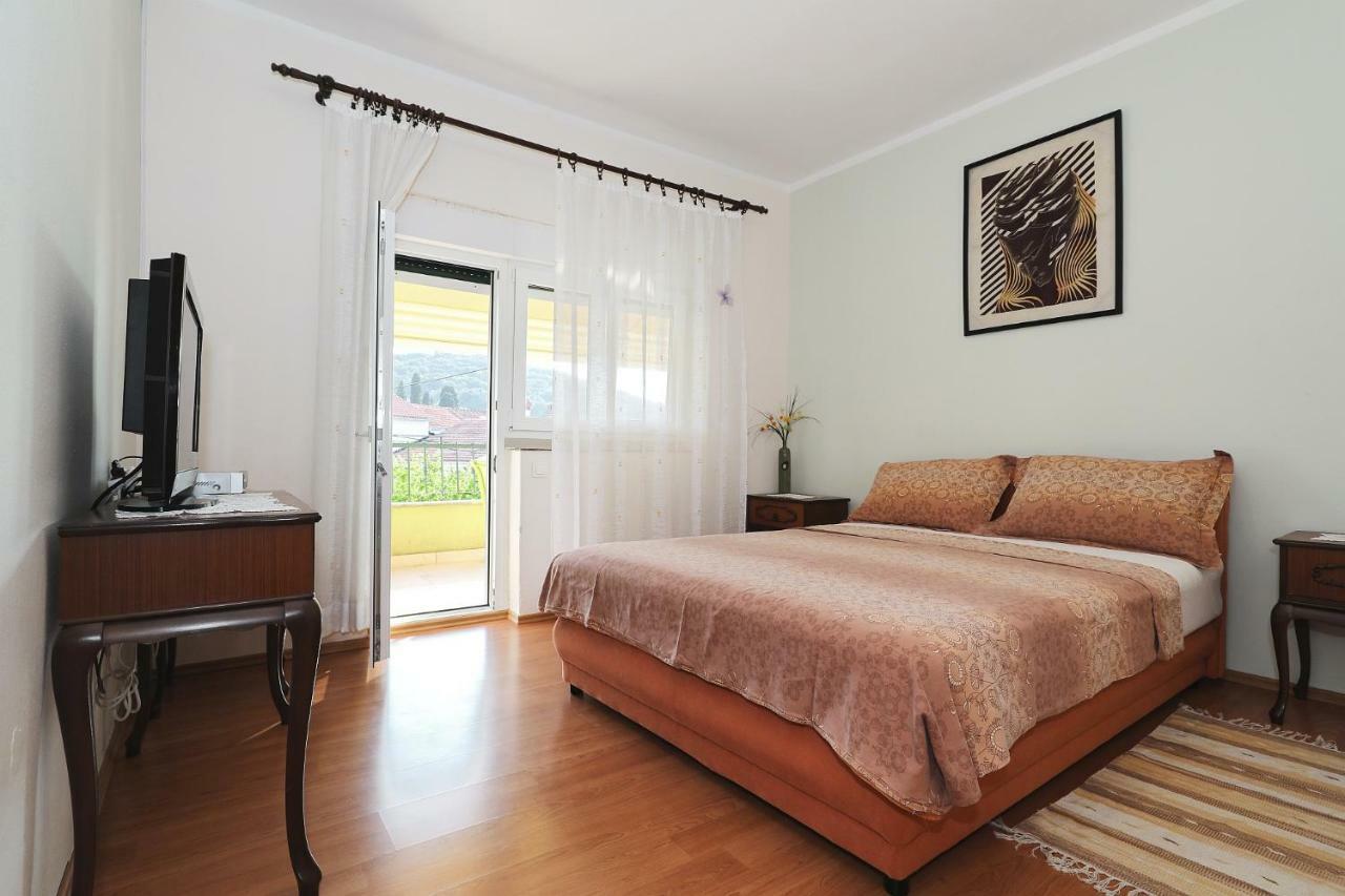 Apartament Senkini Dvori Sutomiscica Zewnętrze zdjęcie
