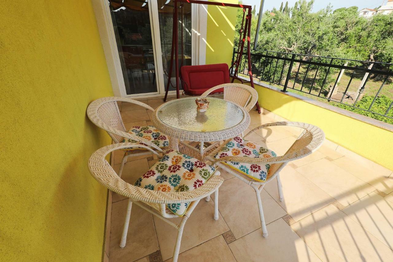 Apartament Senkini Dvori Sutomiscica Zewnętrze zdjęcie