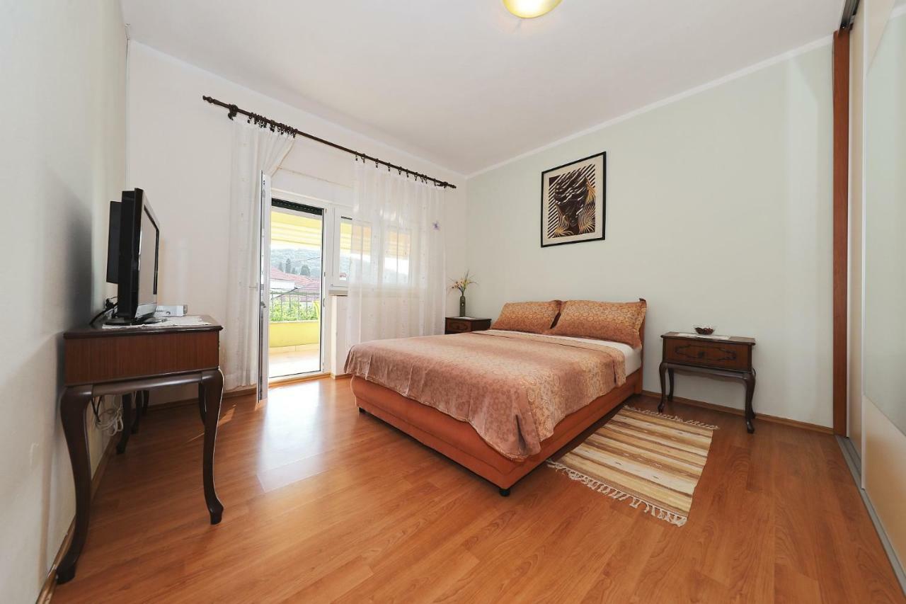 Apartament Senkini Dvori Sutomiscica Zewnętrze zdjęcie