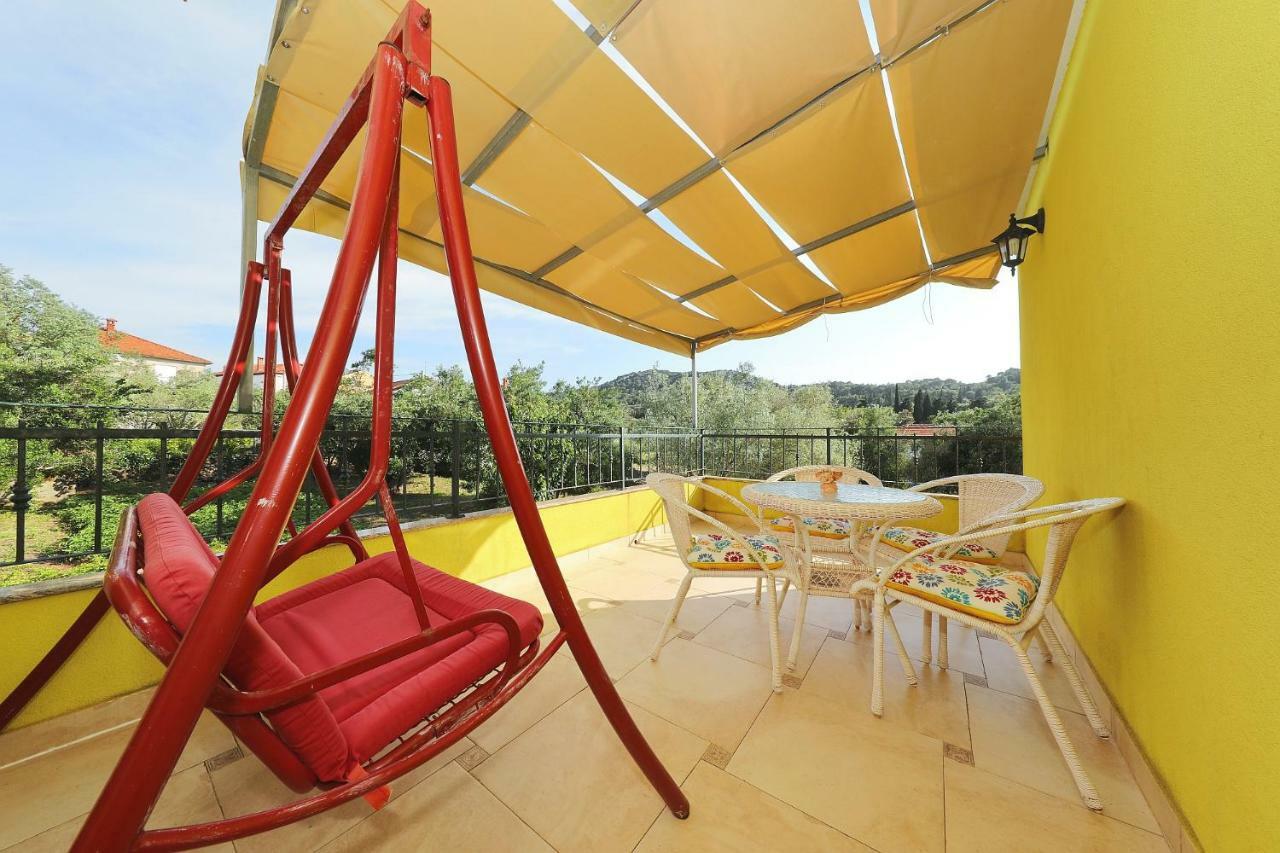 Apartament Senkini Dvori Sutomiscica Zewnętrze zdjęcie